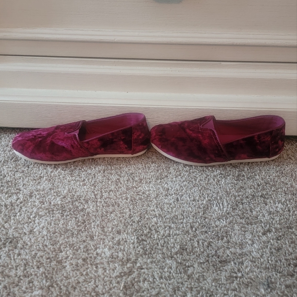 Toms - Picture 3 of 7